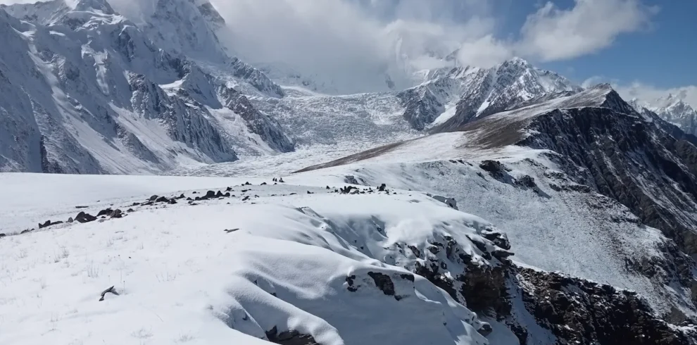 Hunza Patundas Trek