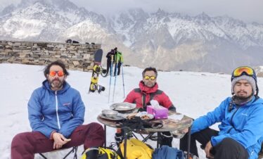 Ski in Nagar Khas
