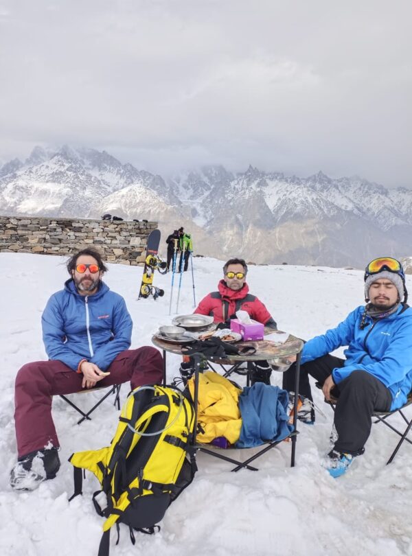 Ski in Nagar Khas