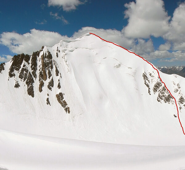 SKI IN KUKSIL VALLEY- KHUNJERAB