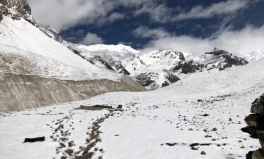 SKI IN SHIMSHAL VALLEY-HUNZA