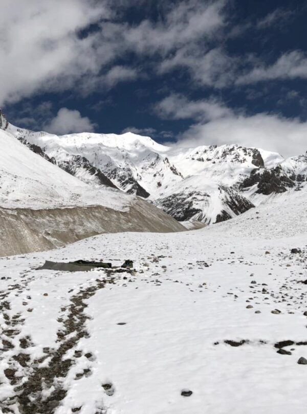 SKI IN SHIMSHAL VALLEY-HUNZA