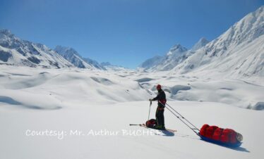 SKI IN SNOW LAKE- BIAFO