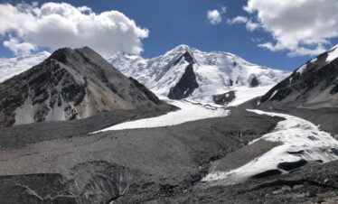 SKI IN SHIMSHAL VALLEY-HUNZA